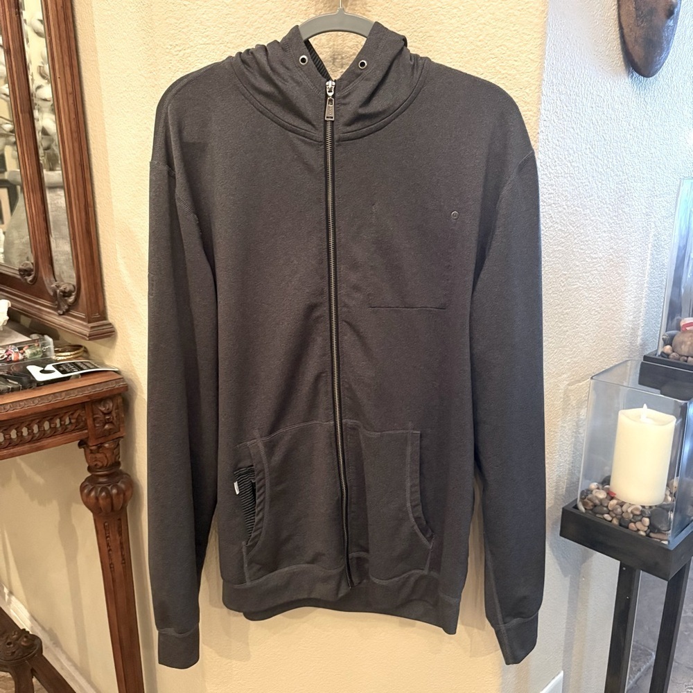 VUORI Men Gray Zipped Hoodie Athletic Jacket Size XL